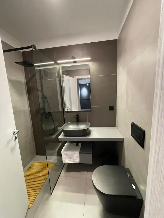 Good Location Near Promenada Mall Bucharest Hotel